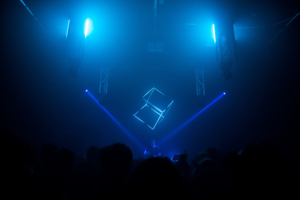 Black box 9